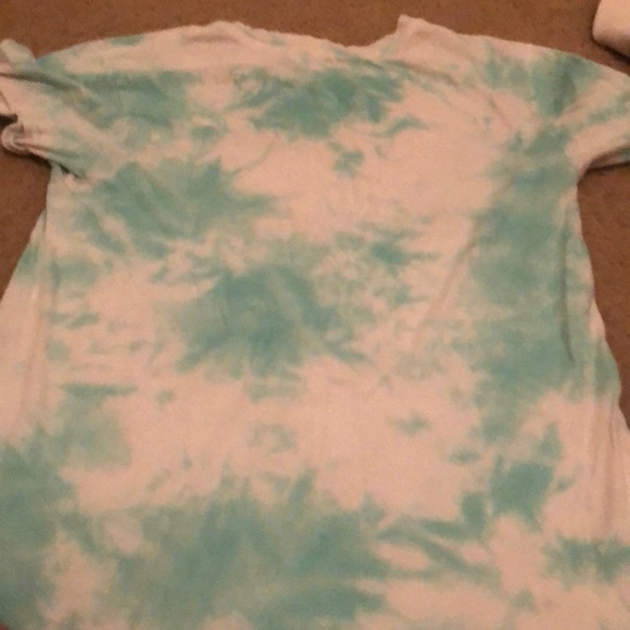A light teal blue tie dye shirt - Picture 2 of 2